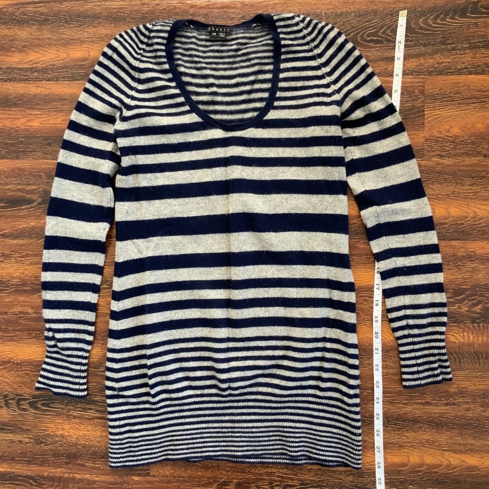 Theory cashmere sweater s/p